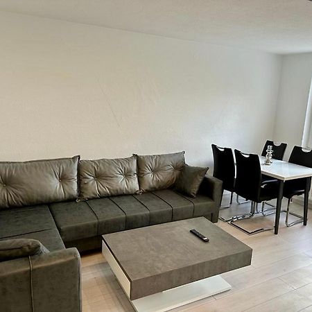 Flexible, Schoene Und Gut Aussehende Feriensuite Reutlingen Bagian luar foto