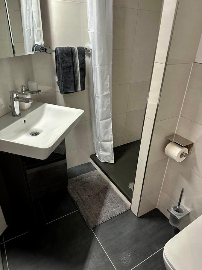 Flexible, Schoene Und Gut Aussehende Feriensuite Reutlingen Bagian luar foto
